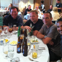 6 tex at the dining table
