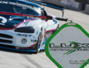 The Lux Performance crew gets ready to service the Black Rock Coffee Bar SRT Viper during qualifying (Photo: Jeff Boerio)