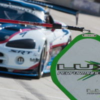 The Lux Performance crew gets ready to service the Black Rock Coffee Bar SRT Viper during qualifying (Photo: Jeff Boerio)